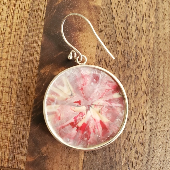 Shell and sterling silver earrings - Picture 5 of 5